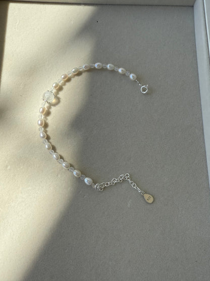 June Birthstone Bracelet – Freshwater Pearl & Faceted Moonstone with Customizable Clasp